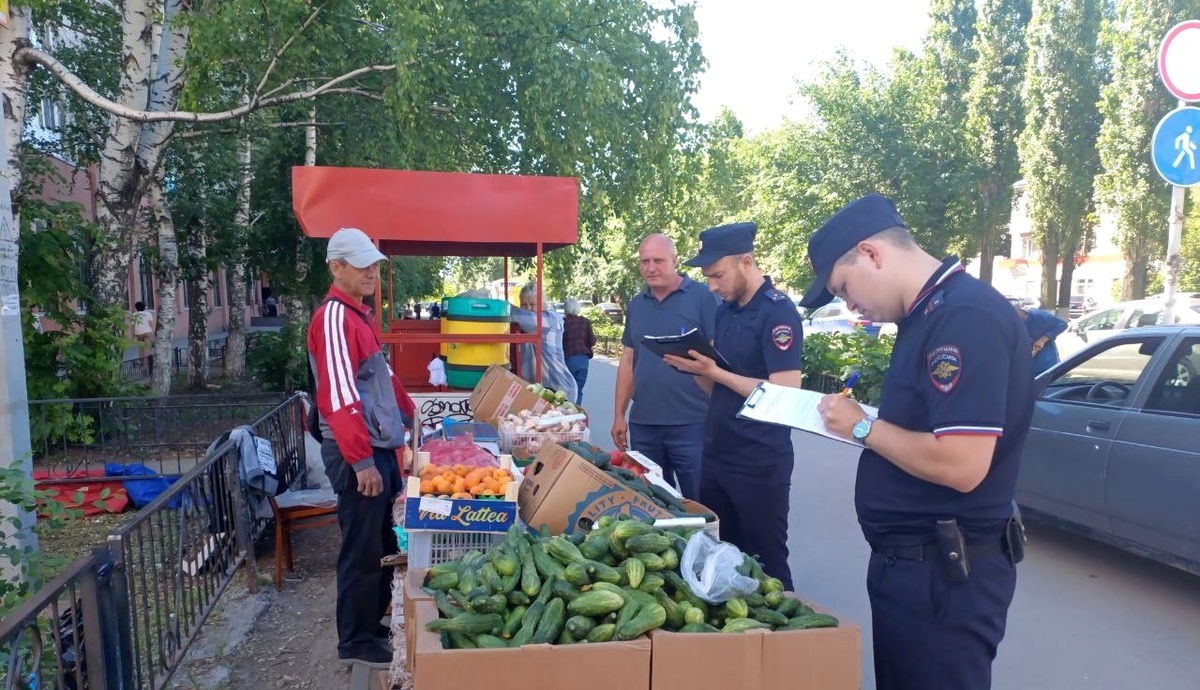    В Энгельсе суд наказал участника несанкционированной уличной торговли Новости Саратова и области – Сетевое издание «Репортер64»