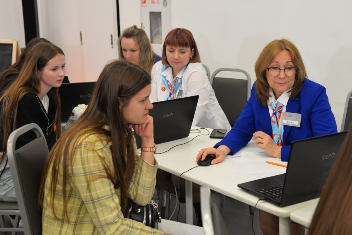    Нижегородский кадровый центр планирует этим летом трудоустроить более 6,5 тысячи подростков