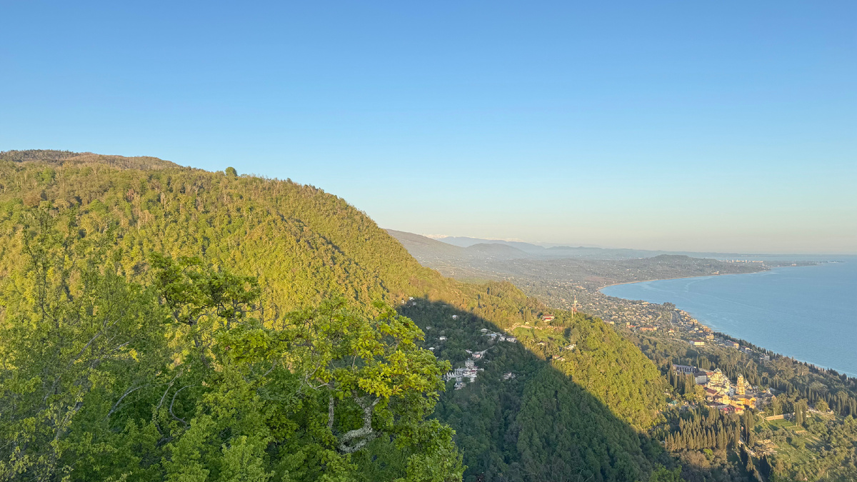 Обзор на Новый Афон с Иверской горы