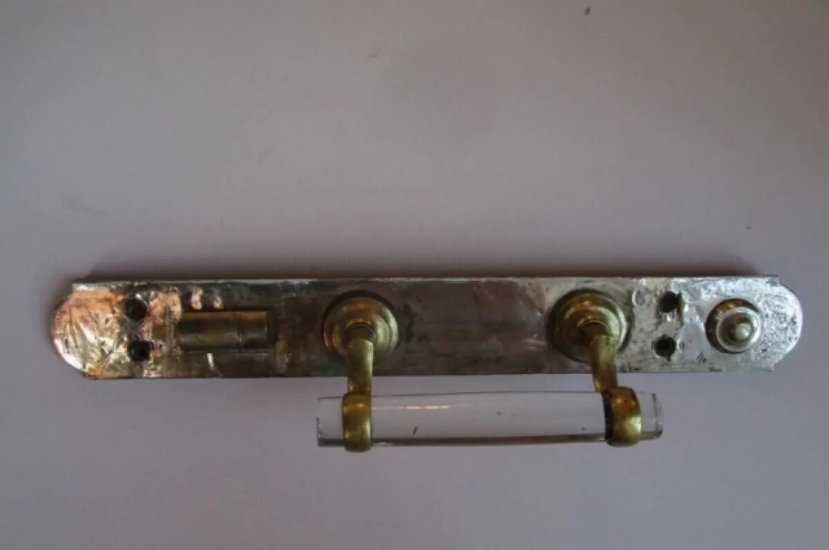    Нерчинскому музею подарили дверную ручку из Российской империи