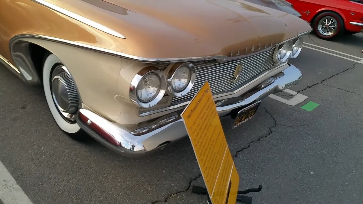 Plymouth Sport Suburban 1960 года