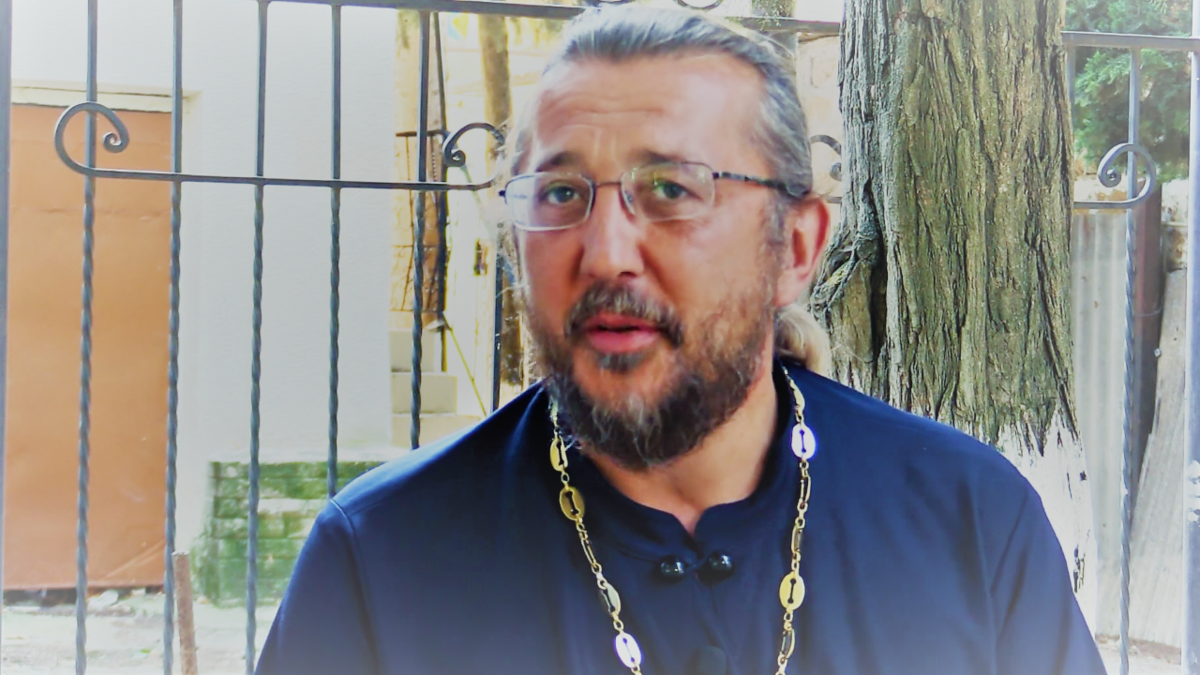 Настоятель храма, отец Игорь Сильченков. Источник Яндекс.картинки