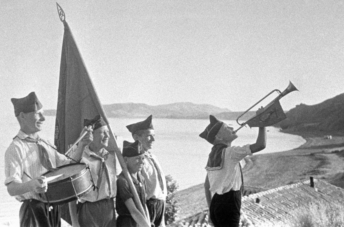 16 июня 1925-го открылся "Артек"