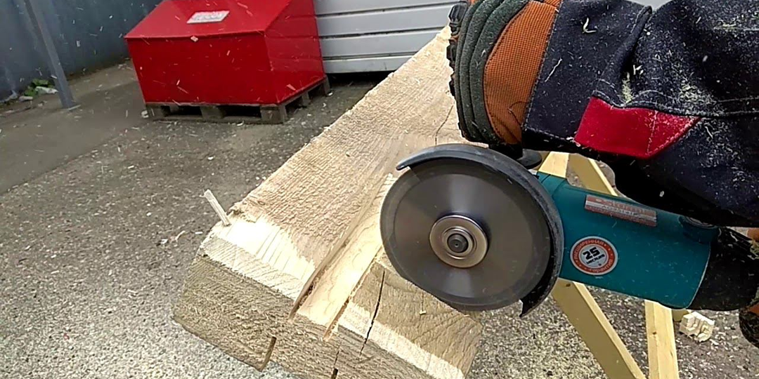 В какую сторону резать болгаркой: на себя или от себя? Рассказываем, как правильно