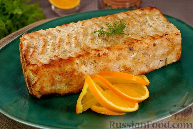 судак, молоко, панировочные сухари, яйца, масло сливочное, зелень укропа, чеснок, соль, перец чёрный молотый