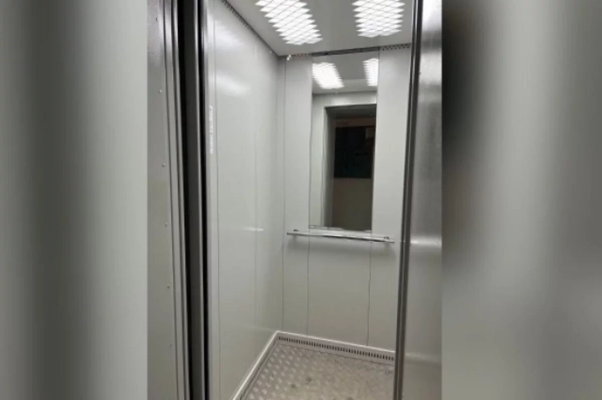    В Петербурге мужчина стал жертвой собственной собаки в лифте