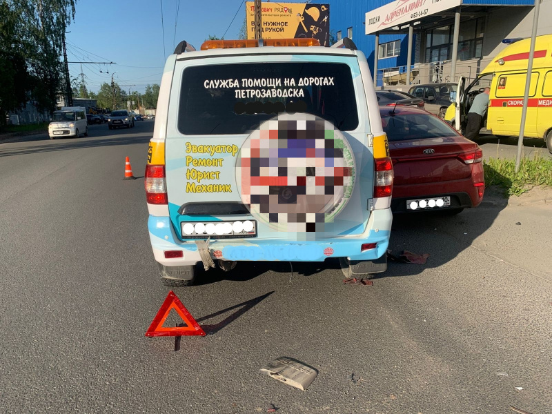    Выяснилось, кто протаранил ограждение в ПетрозаводскеГАИ Петрозаводска