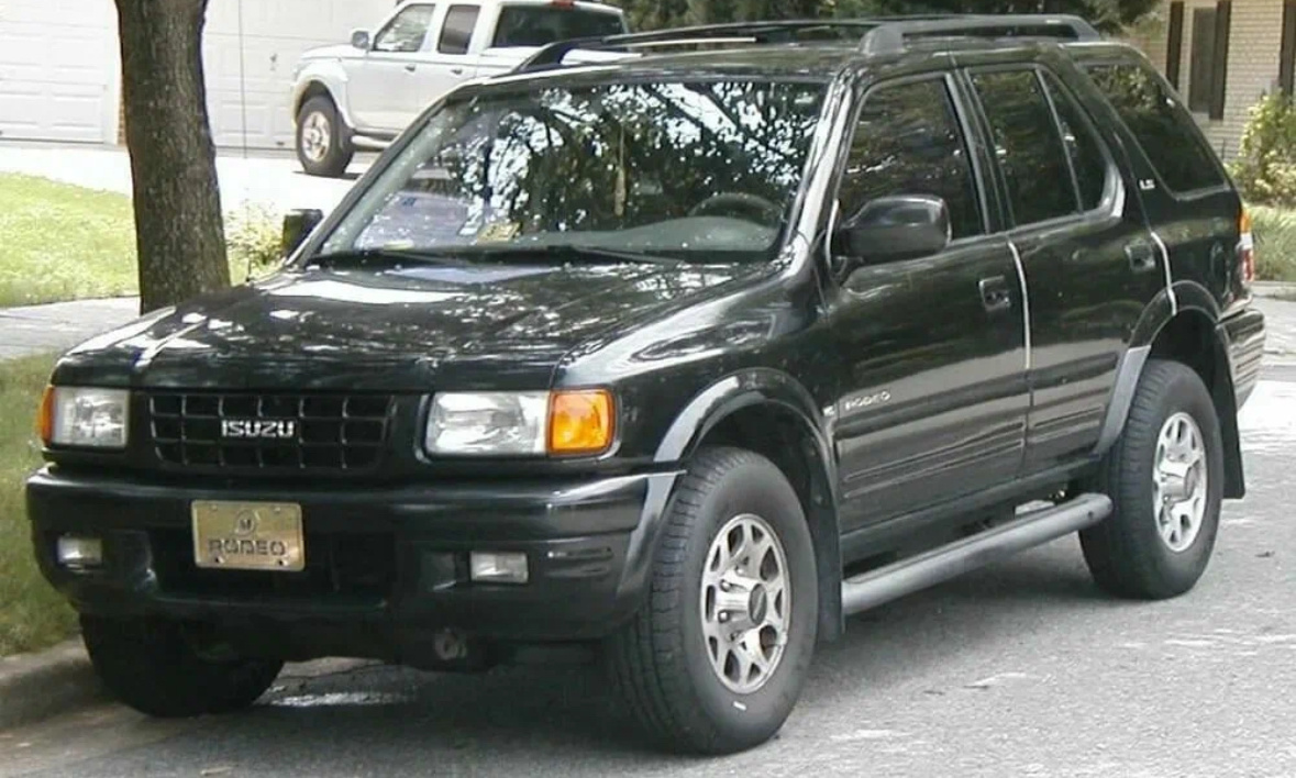 Isuzu Rodeo (донор для этого проекта)