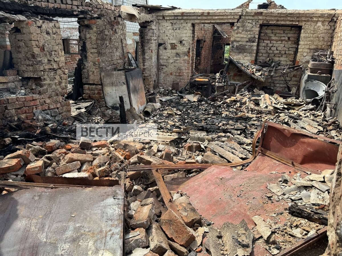    Съемочная группа "Вестей-Курск" работает на местах прилетов ВСУ в Рыльском районе