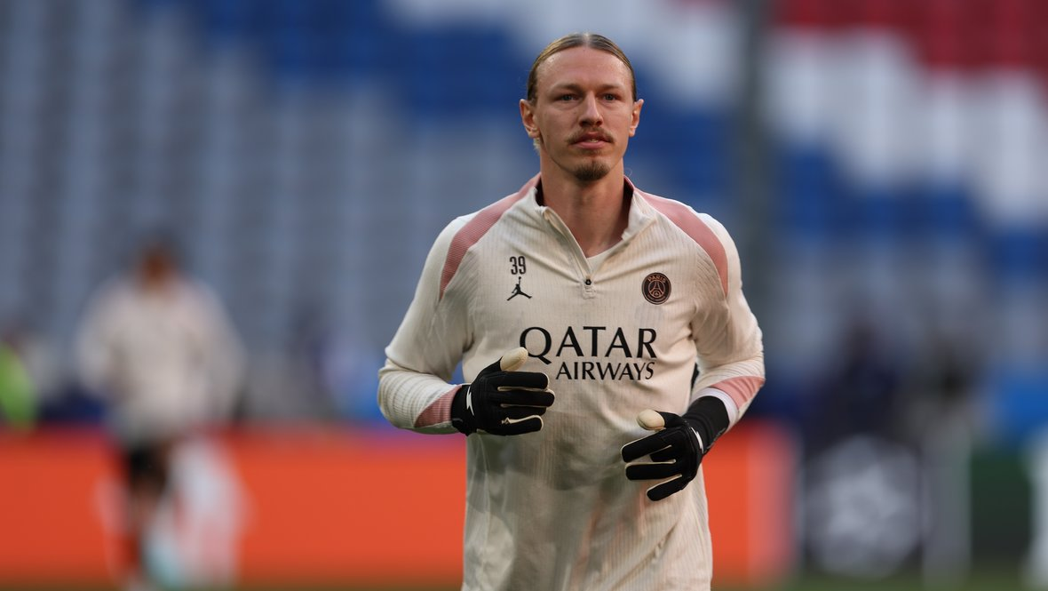 Голкипер «ПСЖ» Матвей Сафонов. Фото Global Look Press