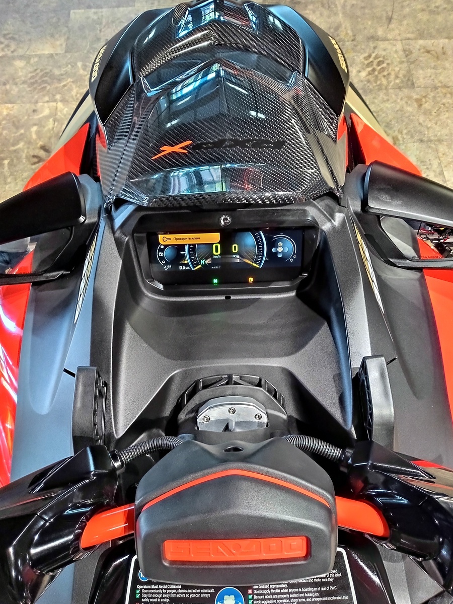 На дисплее было бы здорово. что бы BRP продублировали важную информацию из инструкции