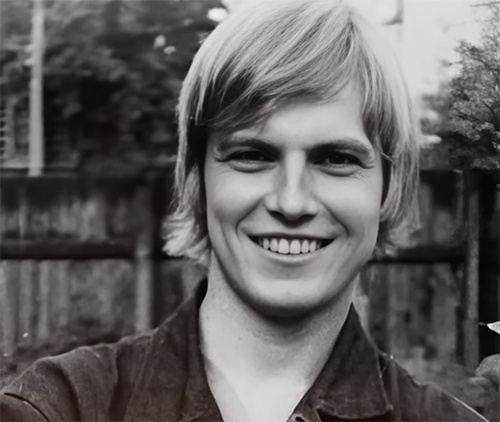 В школе увлекался творчеством группы "The Beatles" и создал свой ВИА" Спутники Сатурна", с которым принимал участие в конкурсах среди студенческих ВИА , исполняя собственные песни и занимая первые места. (Со слов Дьяконова)