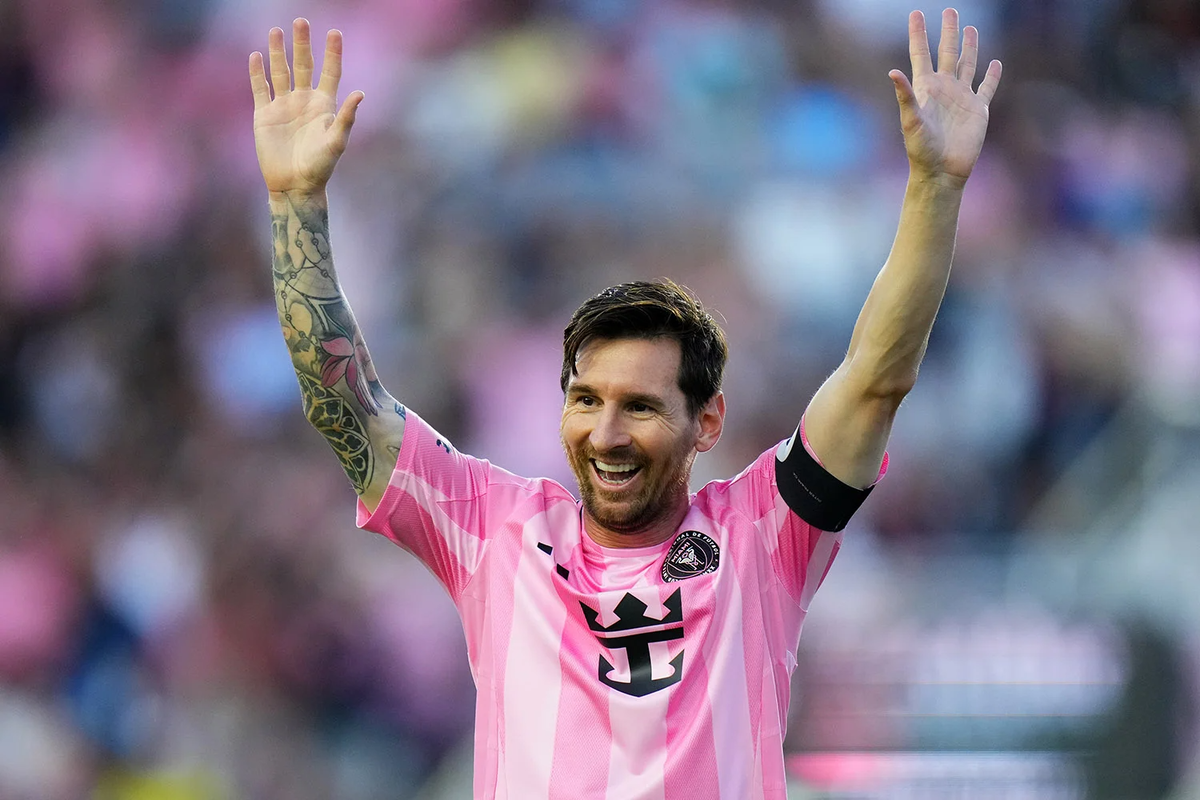 Rich Storry·Getty Images