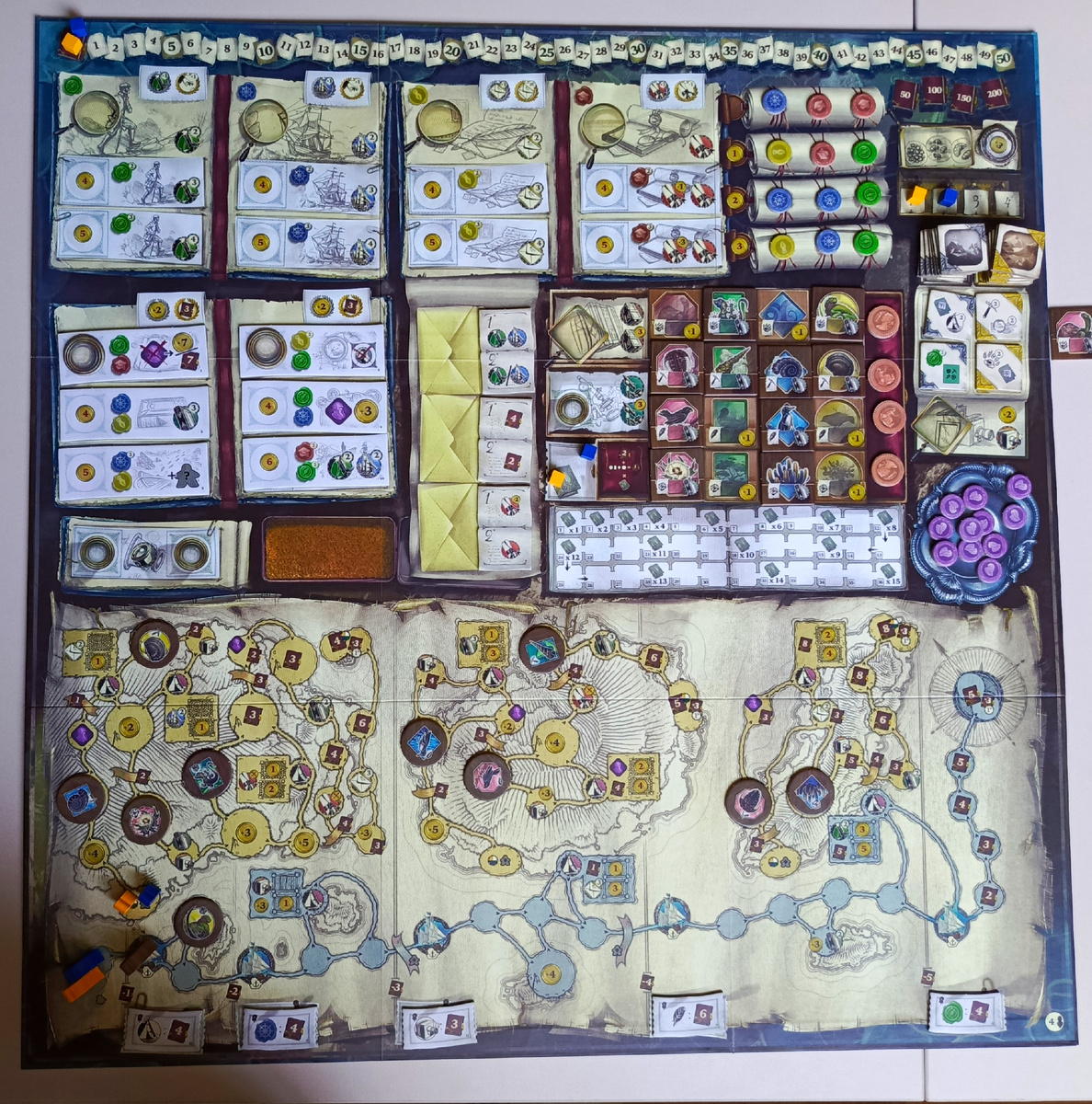 Игровое поле. Здесь - 4 дневника, Академия, Музей и карта мореплавания