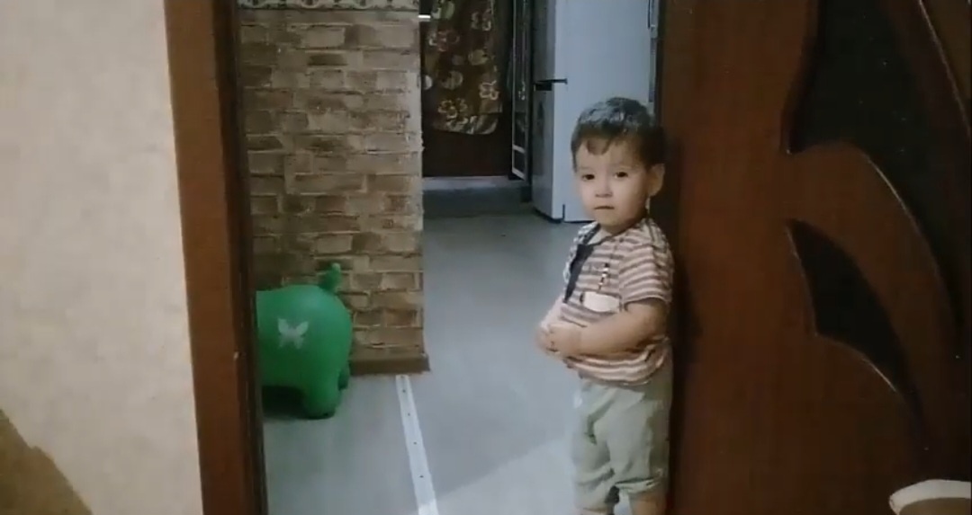 Наш Данечка ещё совсем маленький 