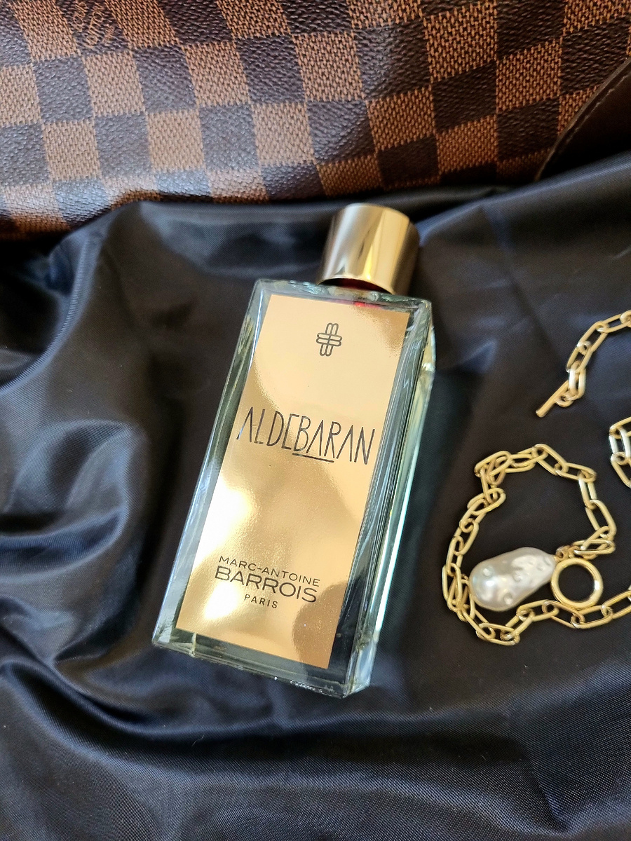 Ноты: Тубероза, Паприка, Мате, Бобы Тонка