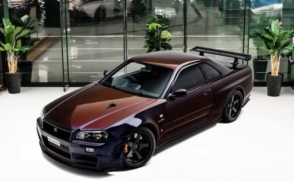 Nissan Skyline (Фото 1)