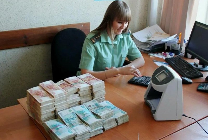 Какую часть дохода приставы могут забирать у должников каждый месяц