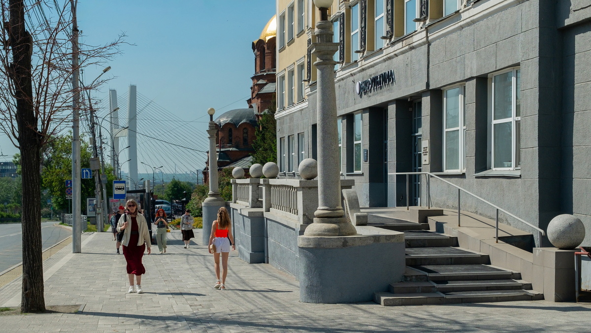 Здание треста «Запсибзолото». Красный проспект, 1. Новосибирск. Фотография - www.openmainphoto.ru