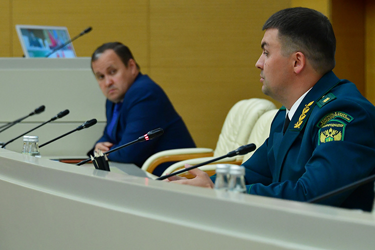    По словам Фаяза Шакирова, в 2025-м управлением уже возбуждено 619 административных дел по фактам причинения вреда окружающей среде, в то время как за весь прошлый год такие дела возбуждали 781 раз.   
Фото: prav.tatarstan.ru