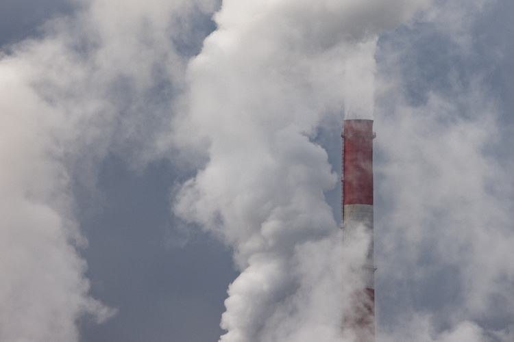    В ходе плановых и внеплановых проверок ведомством выявлено 208 нарушений. Чаще всего у компаний нет документов на выбросы и сбросы загрязняющих веществ.   
Фото: «БИЗНЕС Online»