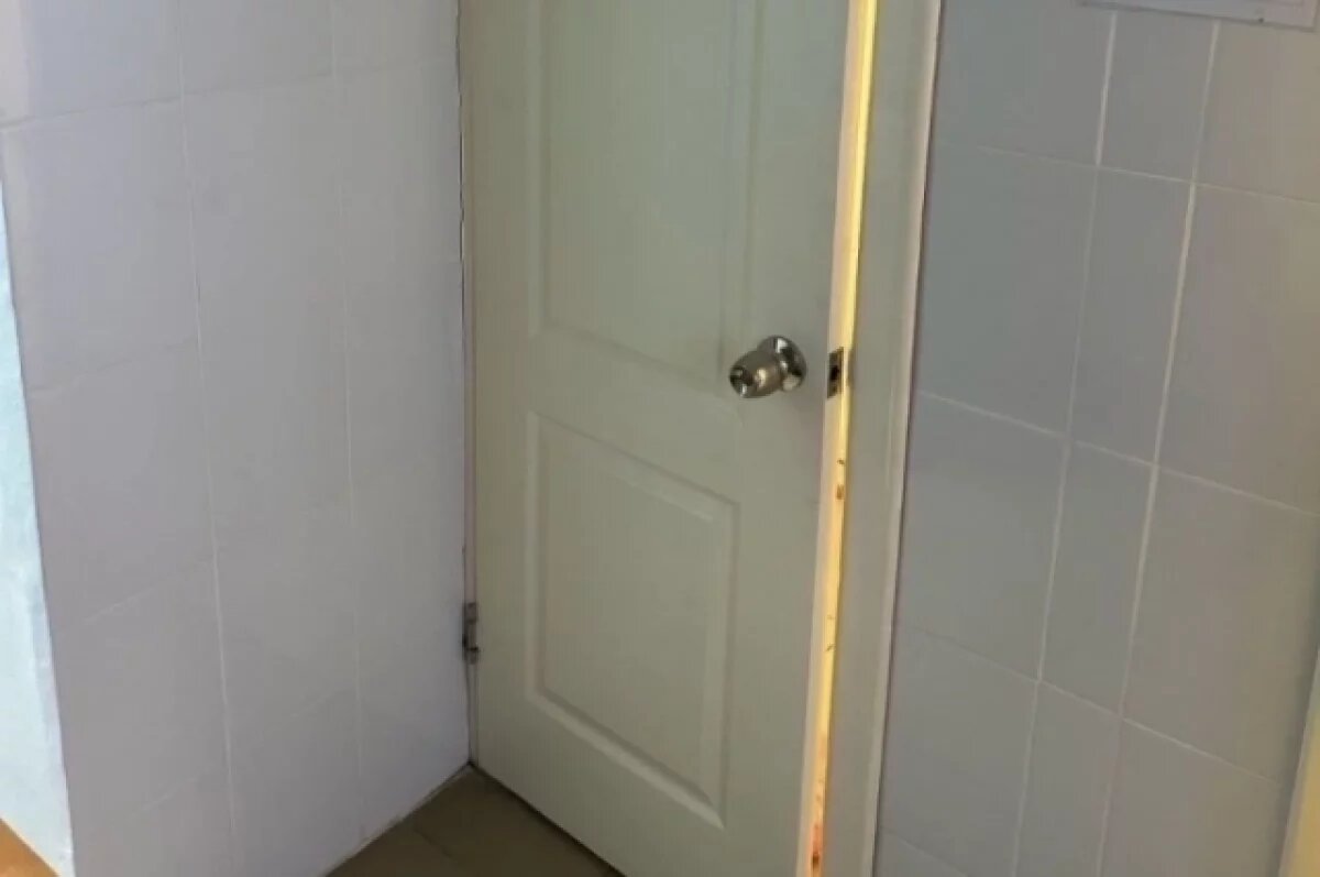    Туалет в общежитии, где студентка родила.