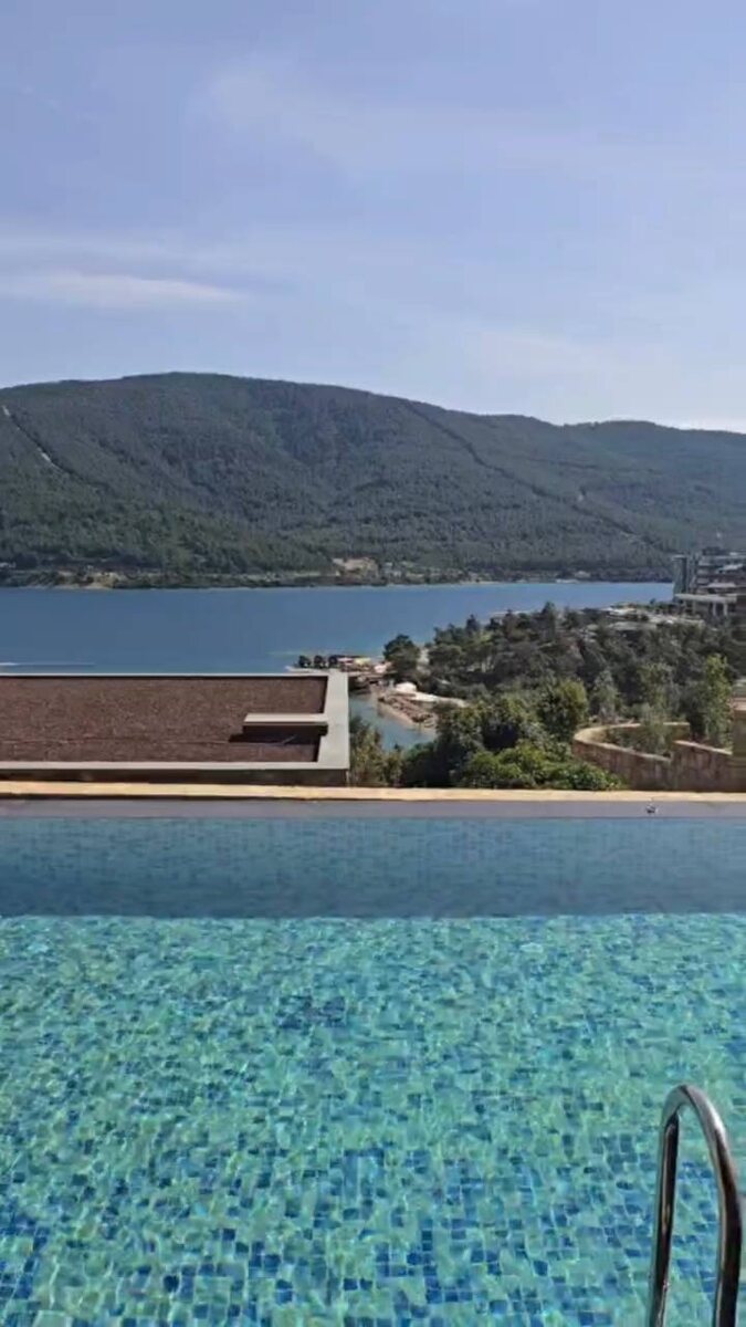 Вид из номеров категории Laguna 