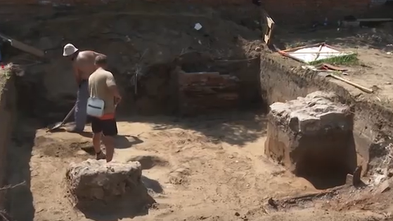     Археологи заканчивают раскопки на месте будущего «Суриков-центра»