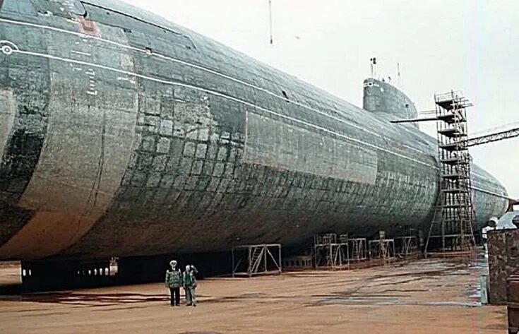 Зачем в СССР построили подводную лодку с 9 этажный дом