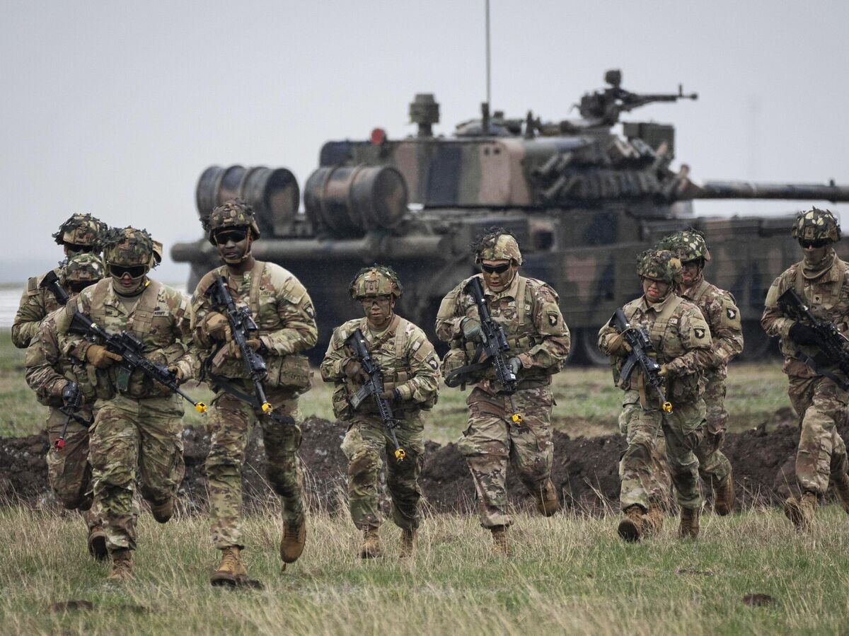    Американские военные во время учения НАТО в Румынии© AP Photo / Vadim Ghirda