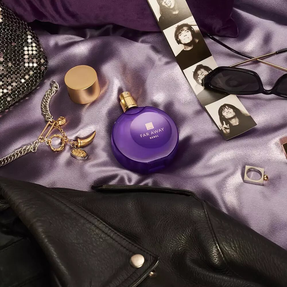 Каждый пробник обошелся мне всего в 49 рублей! А парфюмерная вода Far Away Rebel стоит 1 689 рублей за 50мл.