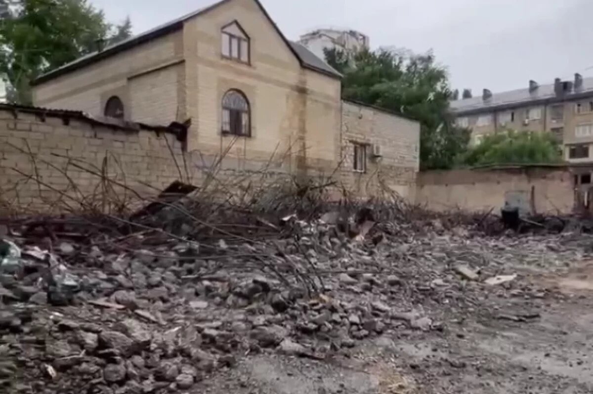    В Махачкале собственника принудительно обязали снести незаконную постройку