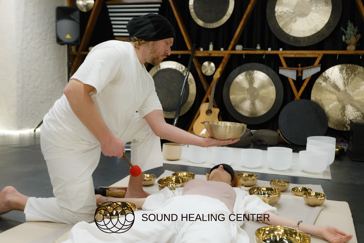 Массаж поющими чашами