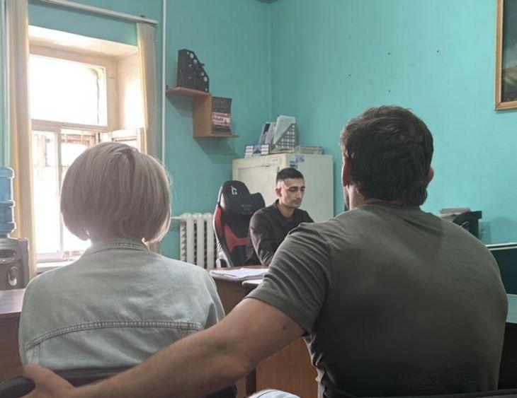    По факту жёсткой посадки девушки в машину полиция Оренбурга начала проверку Андрей Севостьянов