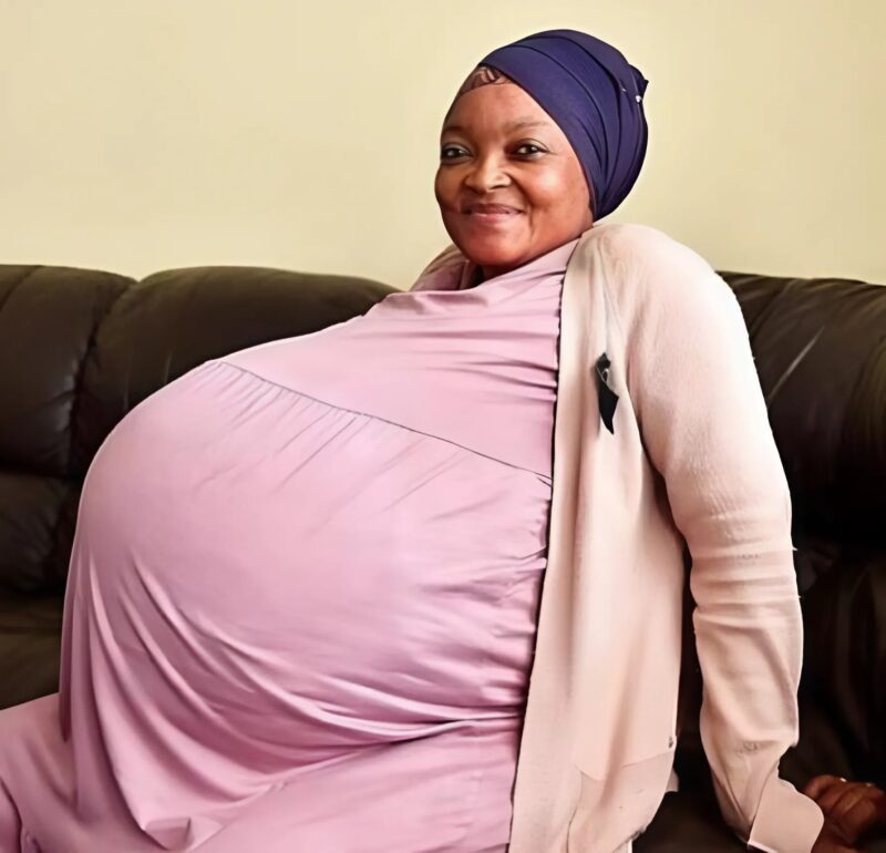 Взято с сайта https://www.novochag.ru/obshchestvo/novosti/oshibochka-vyshla-zhenshchina-zayavivshaya-o-rozhdenii-10-detey-napravlena-k-psihiatru/