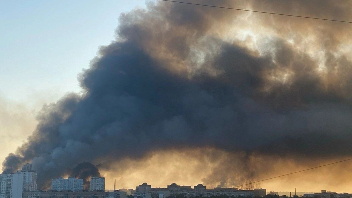 Киев в огне, Донецк под обстрелом: Россия и Украина обменялись ударами. Фото: Рыбарь