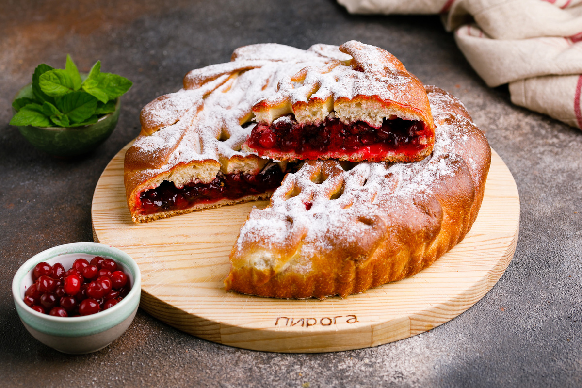    Тайный рецепт пирога «Охотничий» — дичь, брусника и можжевельник