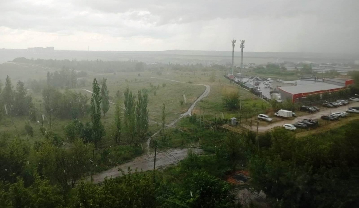    В Саратове прошел сильный ливень с градомНовости Саратова и области – Сетевое издание «Репортер64»