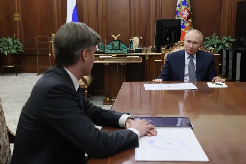  Гендиректор "Роскосмоса" Дмитрий Баканов поделился с президентом РФ Владимиром Путиным своим видением программы развития космической отрасли   © РИА Новости. Вячеслав Прокофьев/POOL