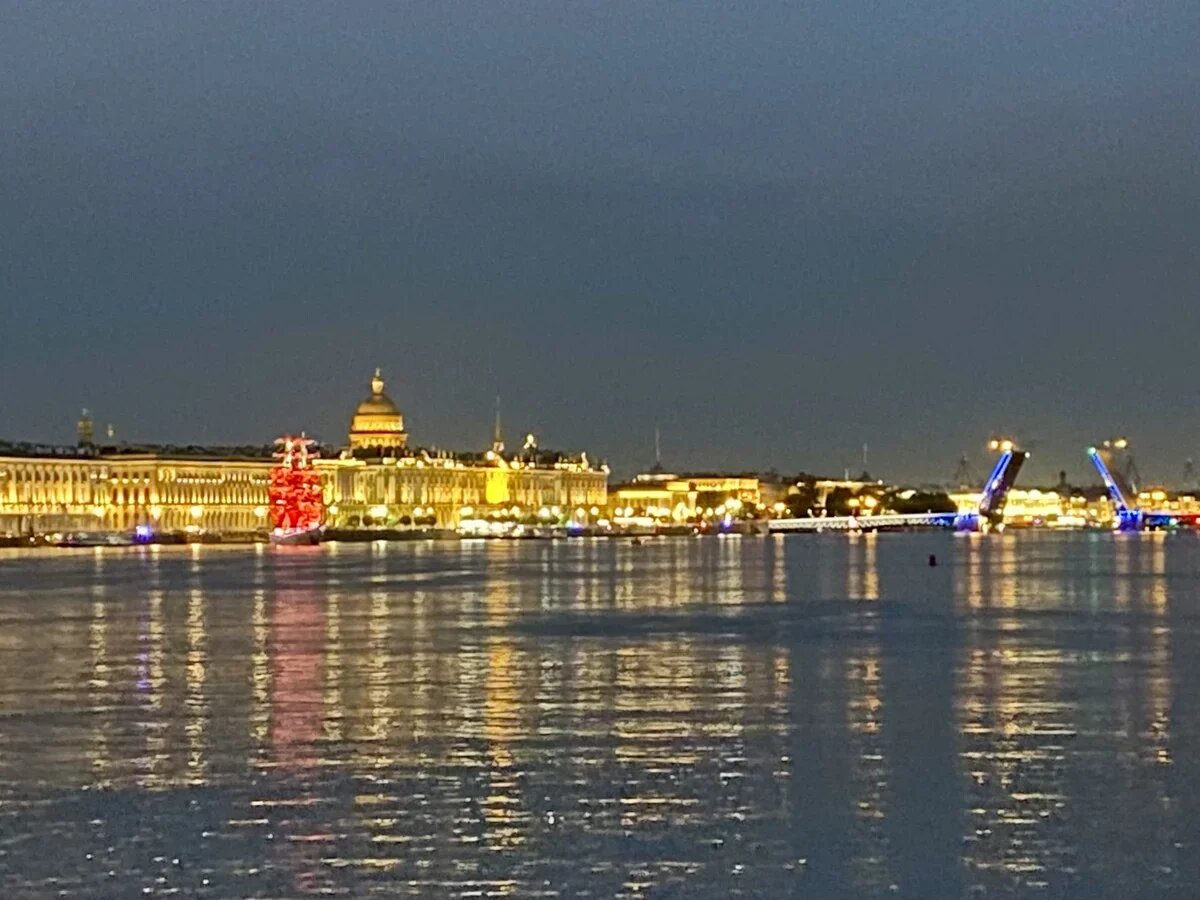    Вид на бриг Россия от Троицкого моста. Фото АТОР