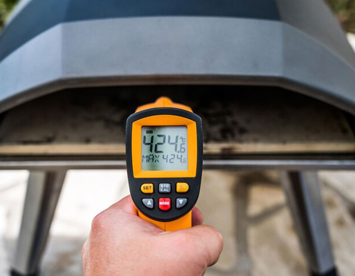 Измерение температуры ИК-термометром в портативной печи