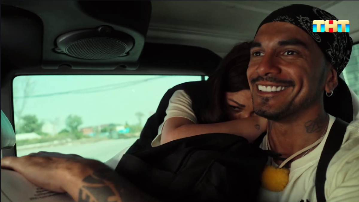 Кадр из шоу "Сокровища императора"/ ТНТ
