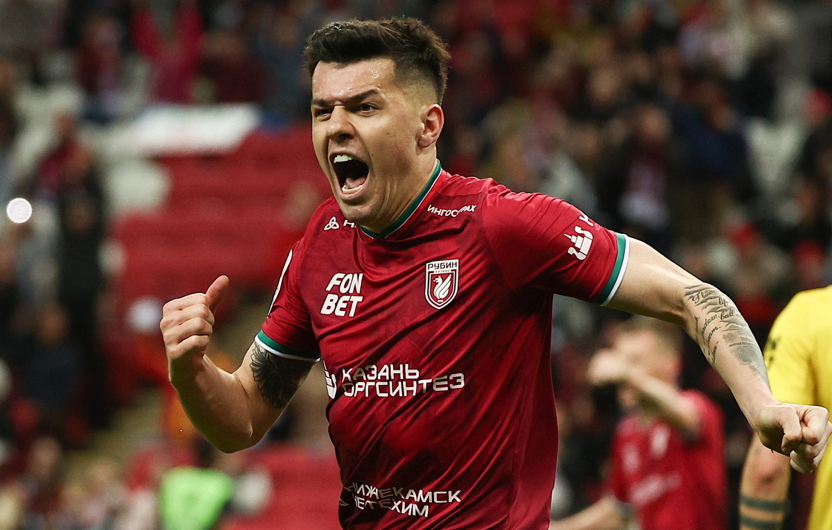    Нападающий "Рубина" Мирлинд Даку  Егор Алеев/ТАСС