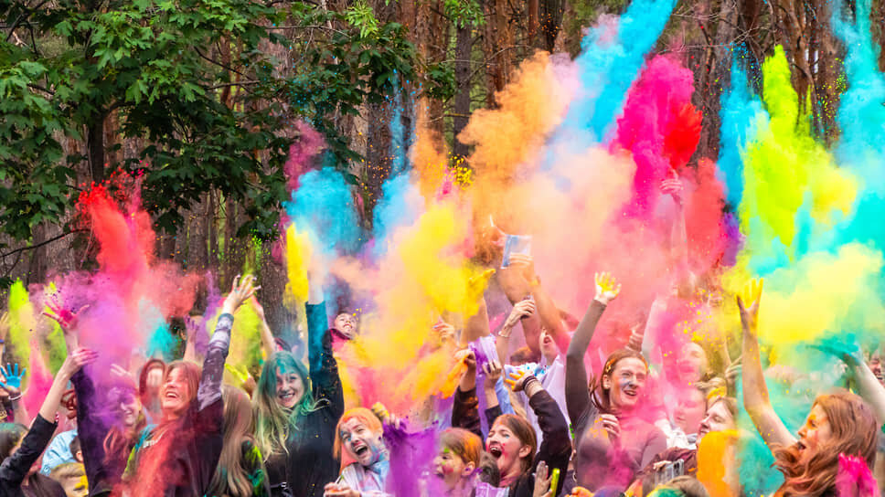 В мероприятии приняли несколько сотен человек.📷Фото: Егор Снетков / Коммерсантъ