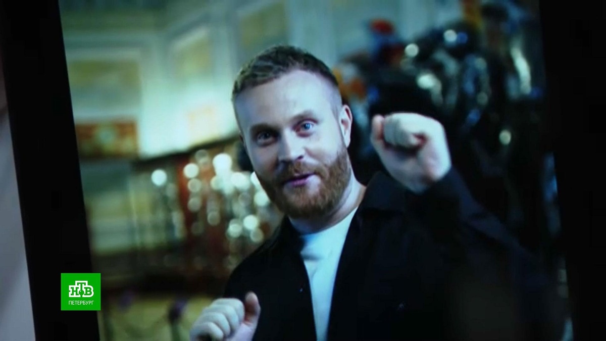    Эрмитаж можно посетить в компании с известным журналистом, комиком и певицей