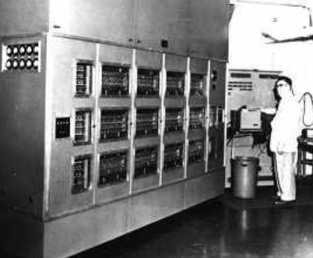 ILLIAC I (https://physics.illinois.edu/people/history/ILLIAC-)