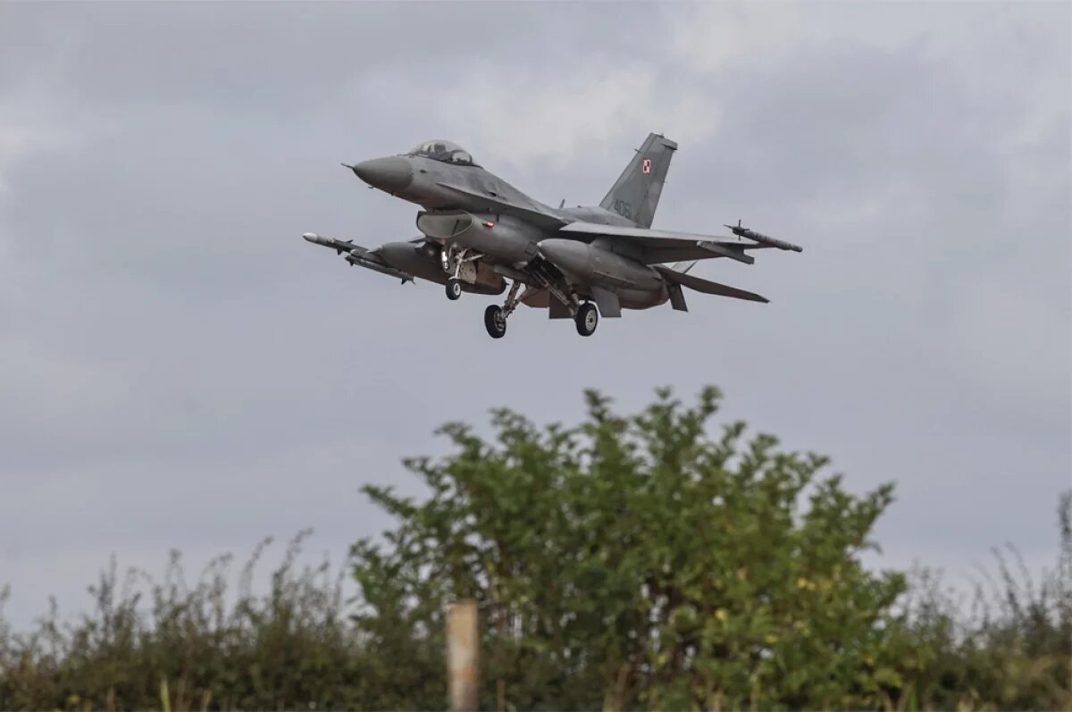    F-16 польских ВВС.