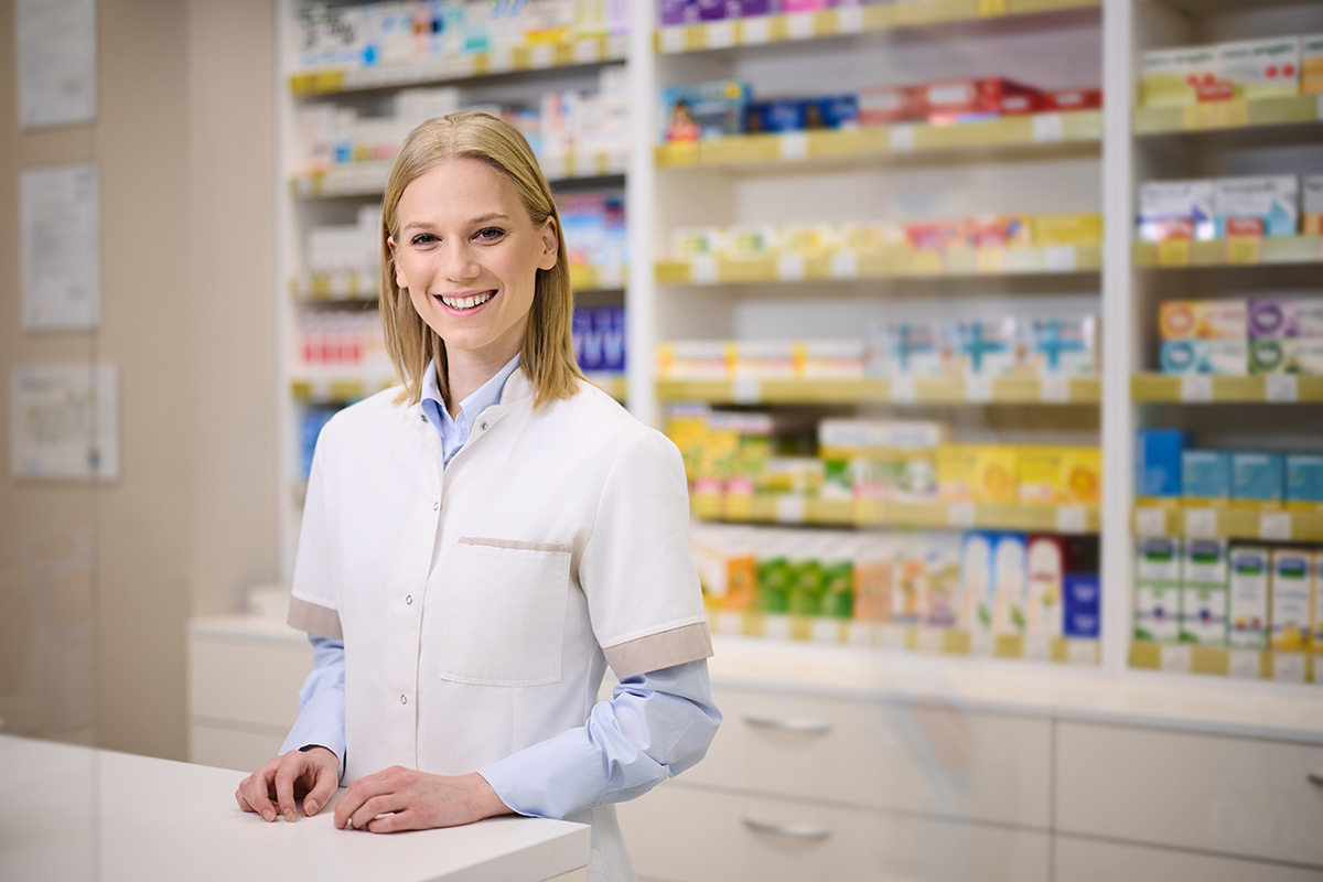    Продавцы в аптеках нужны всегда. Источник: Shutterstock