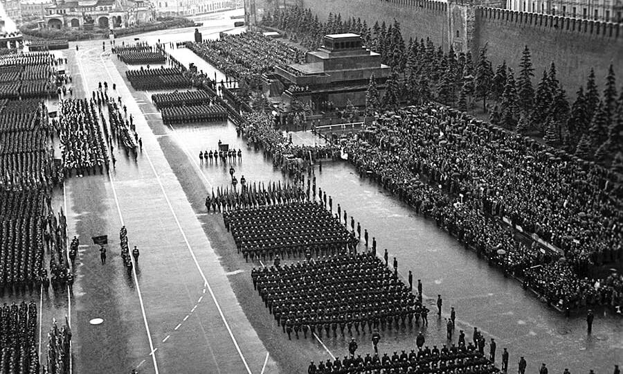 Интересные факты и фото первого Парада Победы 24 июня 1945 года