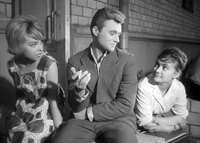 "Мне двадцать лет"